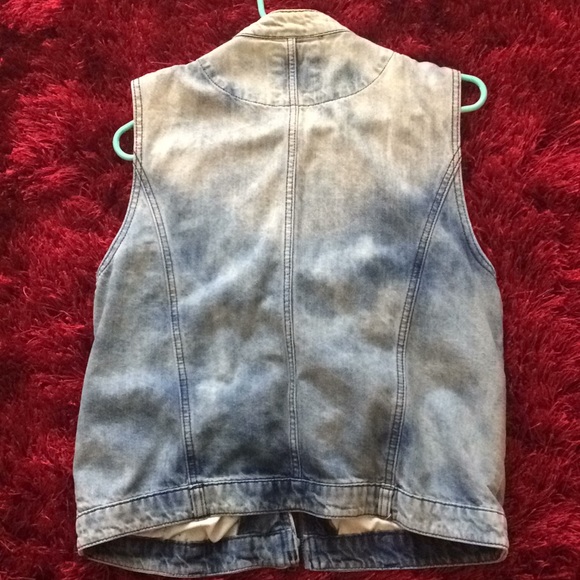 Sleeveless vest jacket - Picture 4 of 5